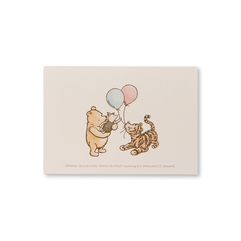 Winnie the Pooh and balloon