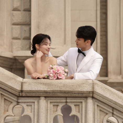 사진찍는게 어색한 두 사람도 편안하게! 야외 · 스튜디오스냅  · 본식 서브 스냅 [서울/경기]